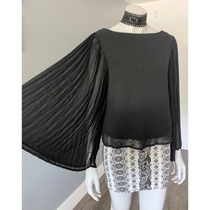 NWOT!! Fire LosAngeles Top🖤